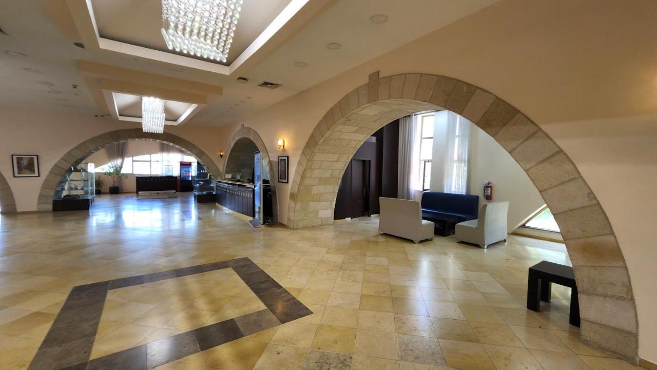 Red Crescent Guesthouse Ramallah Exterior foto